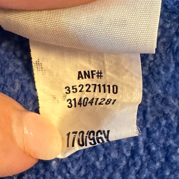 Hollister 1922 California Pullover Hoodie, Blue, Junior Large, EUC, Super soft - Picture 6 of 6